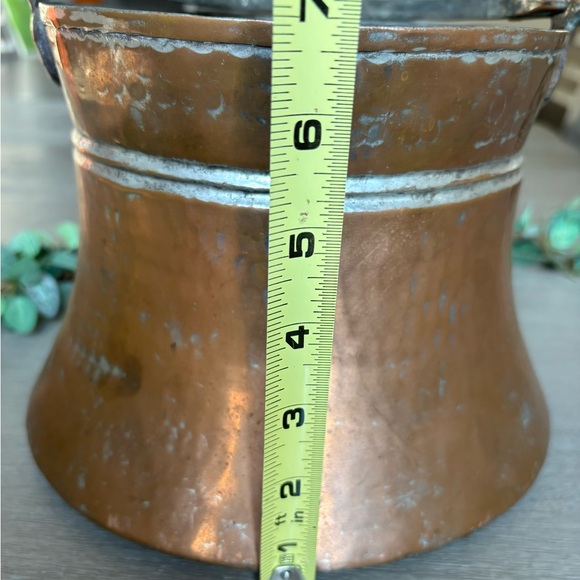 Beautiful Vintage copper IMAX cauldron made in Turkey.